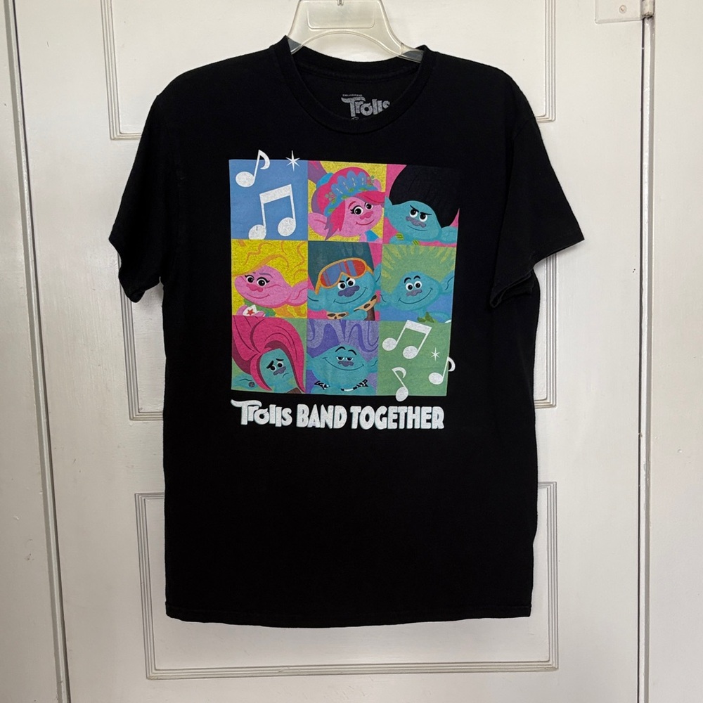 Trolls Band Together Women’s Colorful Graphic Tee Size M